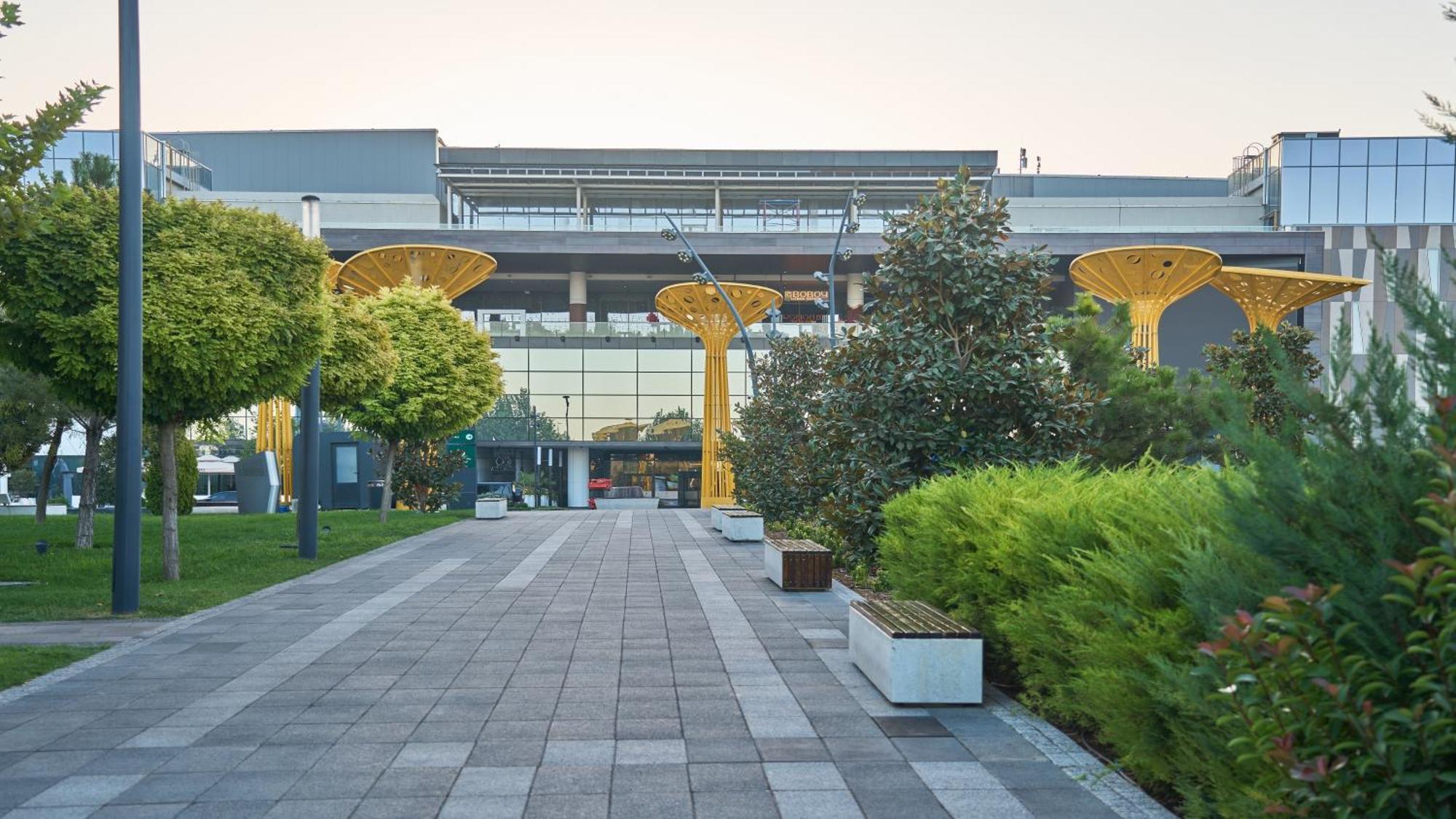 Holiday Inn Tashkent City By Ihg Exterior photo